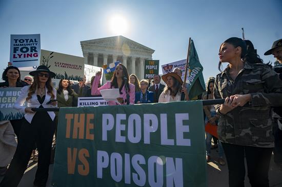 PeopleVsPoison_04